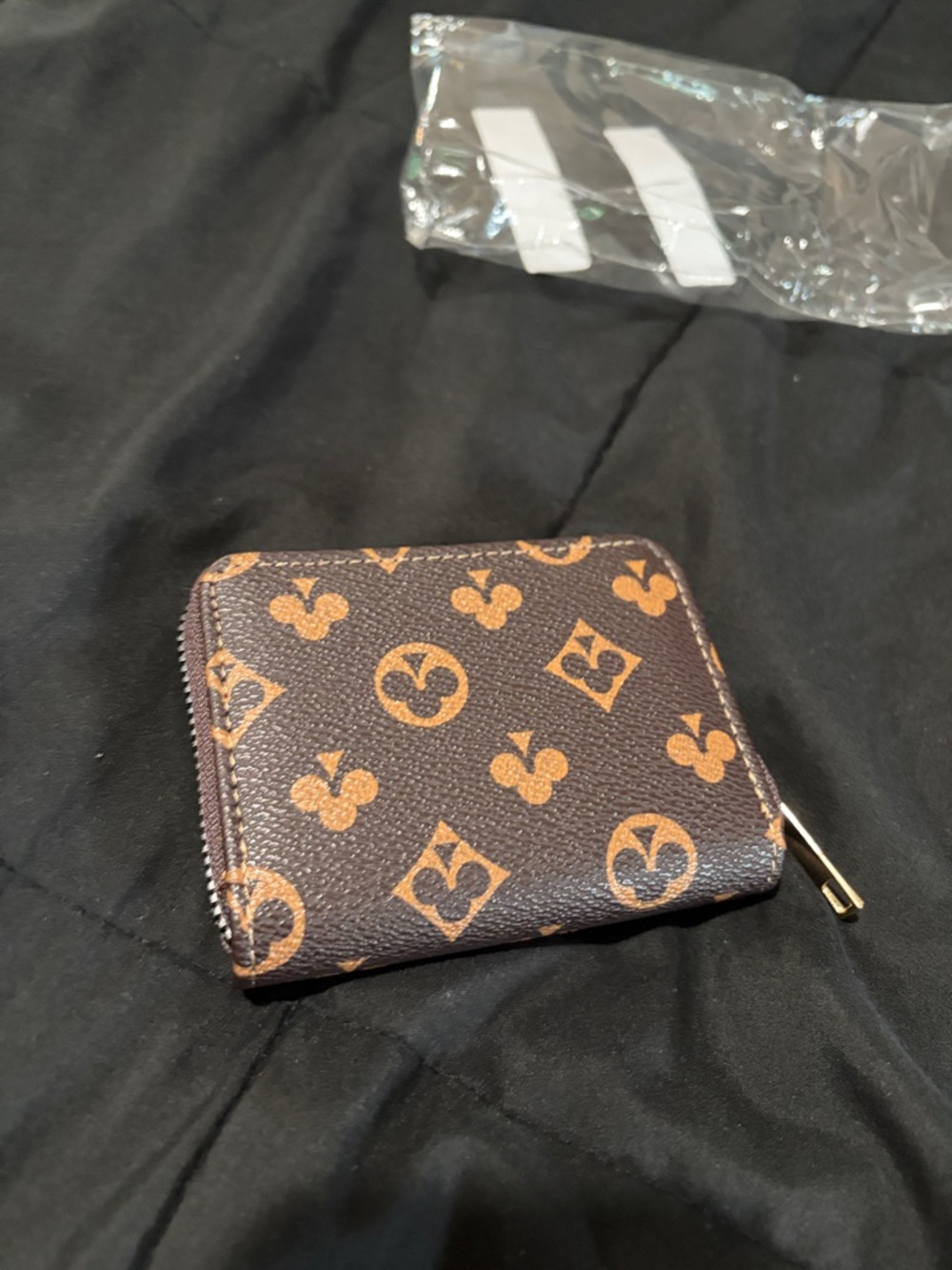 Monogram NEVER USED Brown and Tan Patterned Zip Card Wallet - Picture 2 of 6